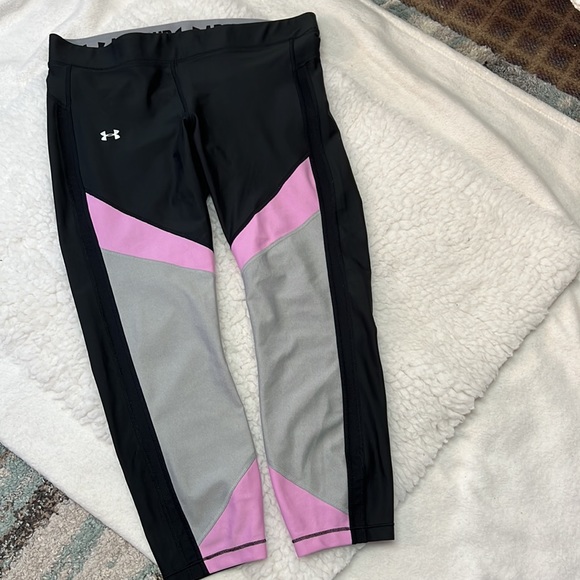 Under Armour Pants - UnderArmour Compression Capris in Black/Pink and Gray. Size XL. EUC.